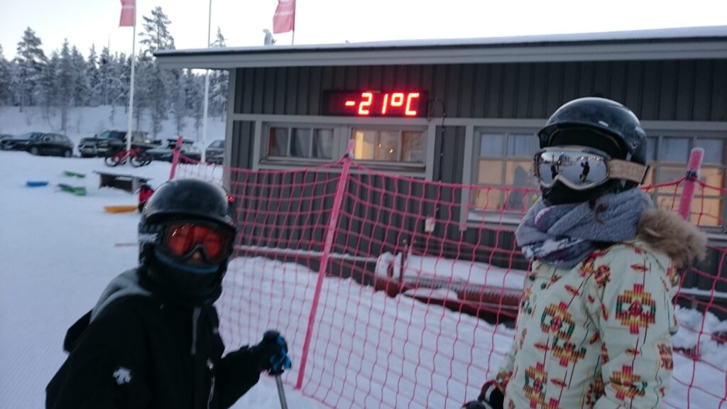 画像に alt 属性が指定されていません。ファイル名: フィンランドのサーリセルカ２-1024x576.jpg